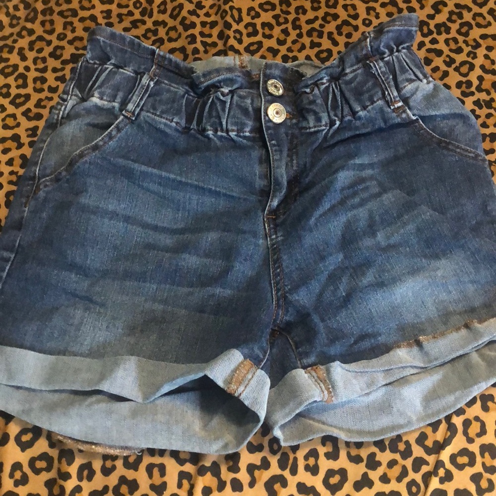 Blue jean paper bag shorts 😁💕